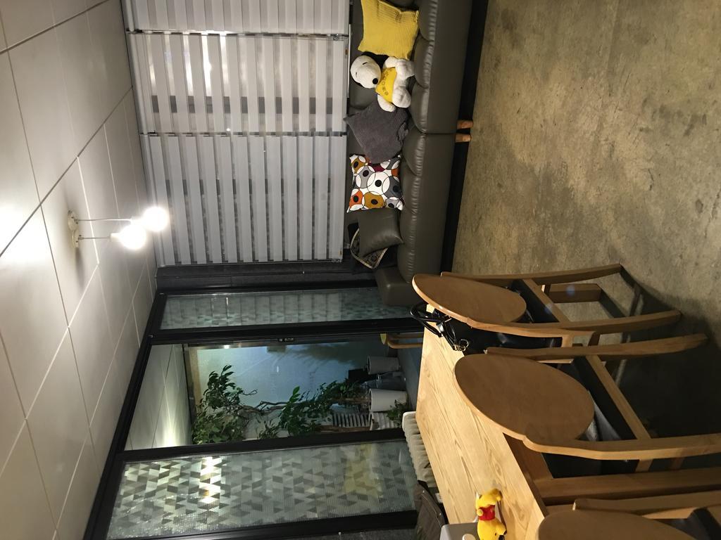 Hongdae Pencil Guesthouse Сеул Экстерьер фото