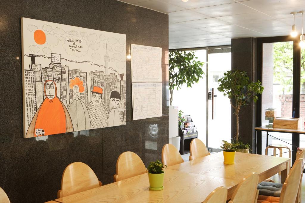 Hongdae Pencil Guesthouse Сеул Экстерьер фото
