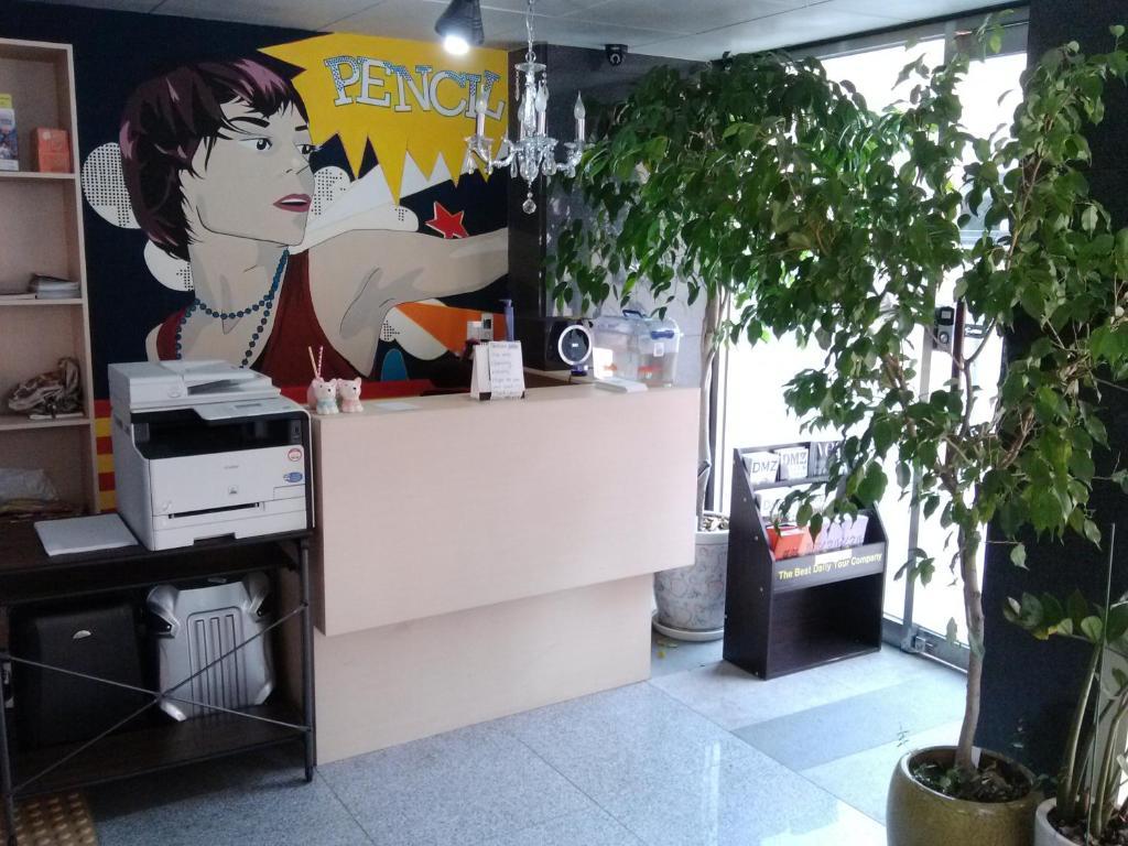 Hongdae Pencil Guesthouse Сеул Экстерьер фото