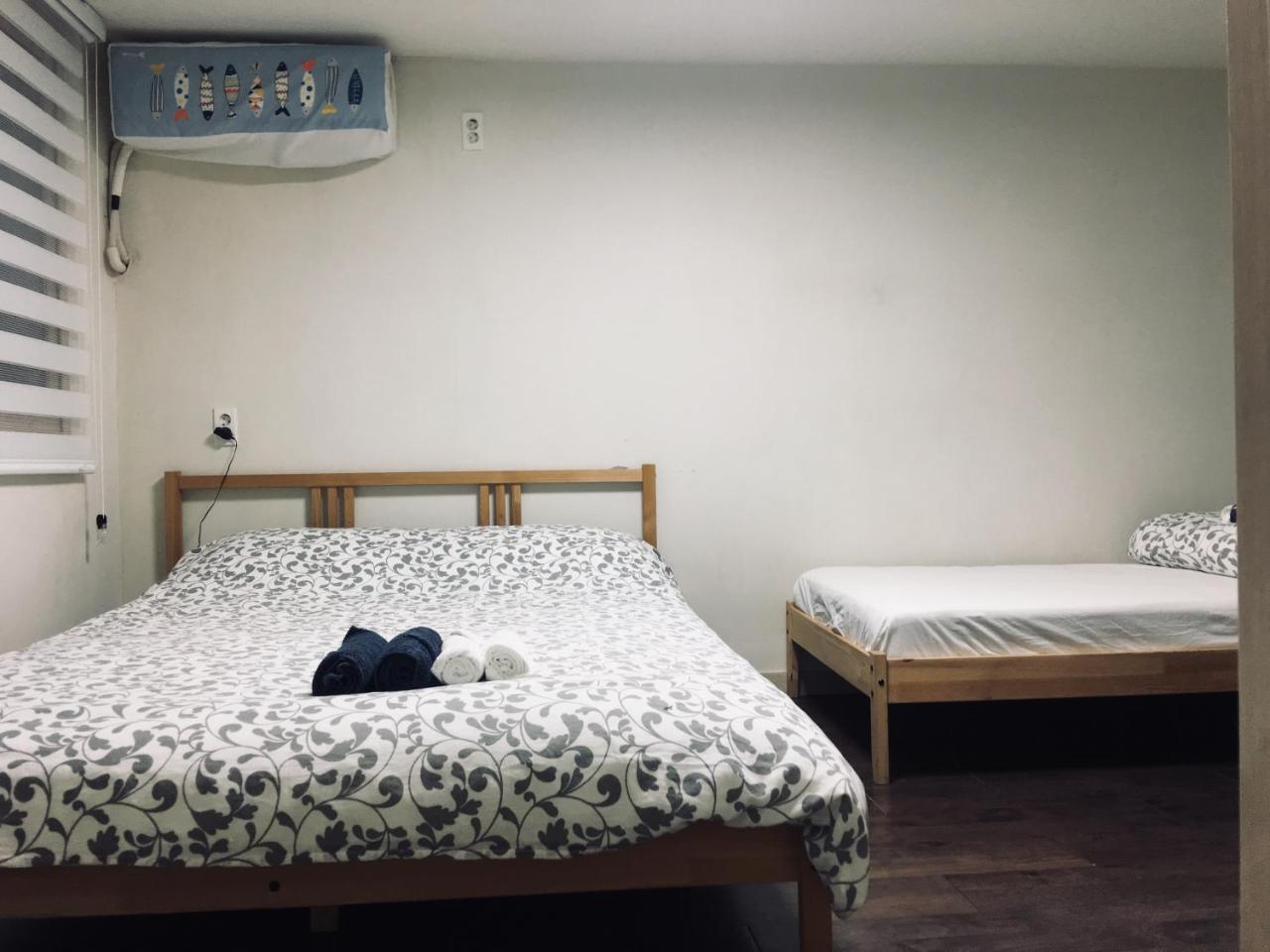 Hongdae Pencil Guesthouse Сеул Экстерьер фото